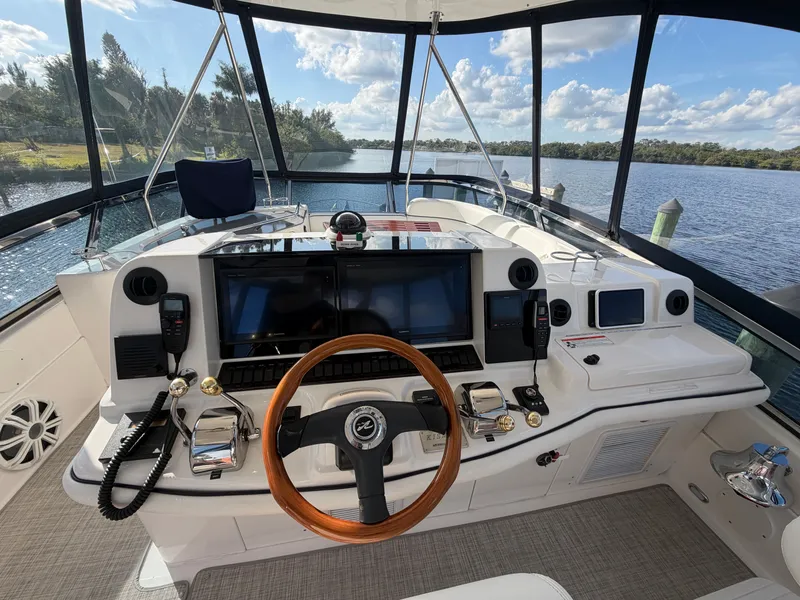 Slide: The Image of Sea Ray 52 Sedan Bridge 2006 - 4