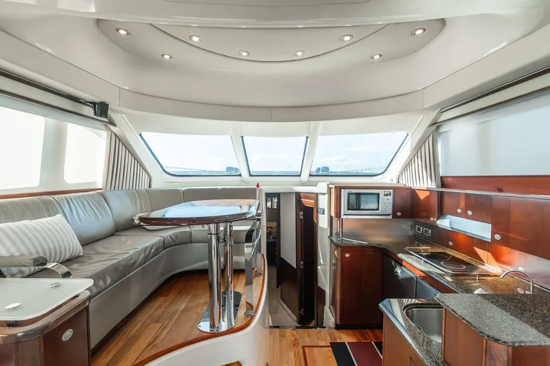 Slide: The Image of Sea Ray 52 Sedan Bridge 2006 - 47