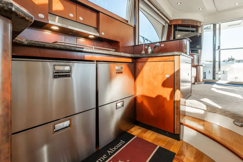 Slide: The Image of Sea Ray 52 Sedan Bridge 2006 - 55