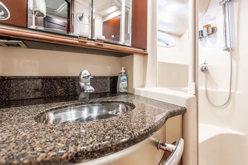 Slide: The Image of Sea Ray 52 Sedan Bridge 2006 - 66