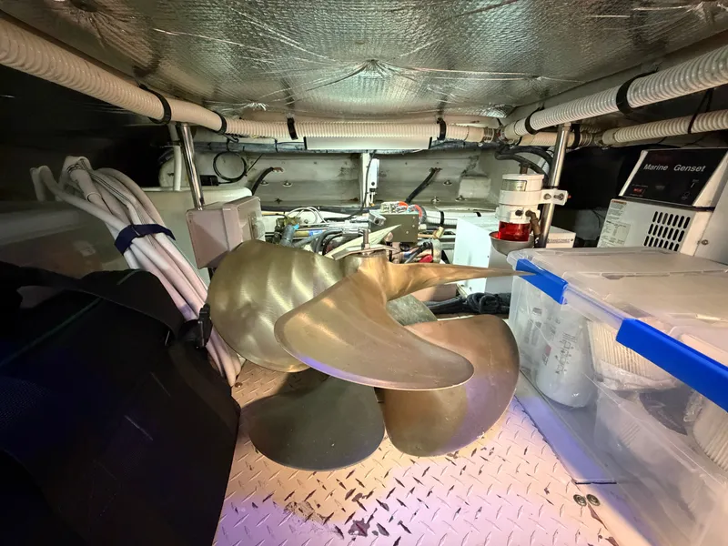 Slide: The Image of Sea Ray 52 Sedan Bridge 2006 - 73