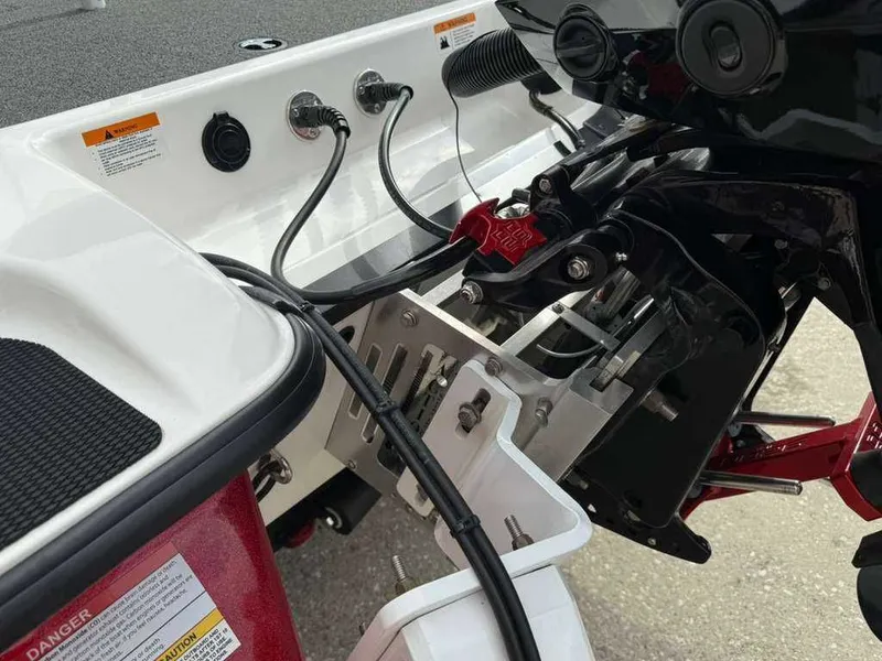 Slide: The Image of Caymas CX 19 2022 boat motor connection and cables. - 14