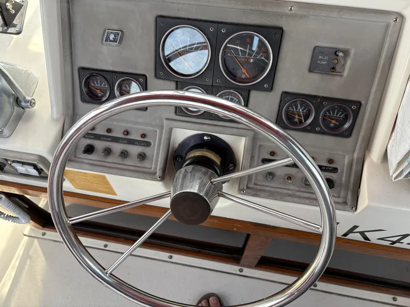 Slide: The Image of Trojan 32 Sedan 1986 - 54