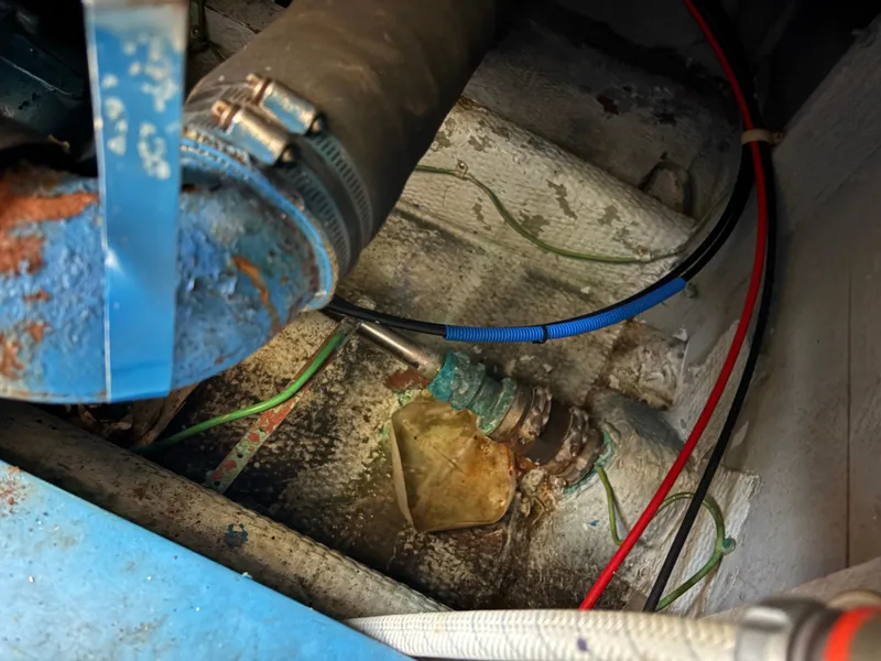 Slide: The Image of Trojan 32 Sedan 1986 - 74