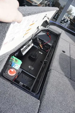 Slide: The Image of Ranger Z520 2025 - 13