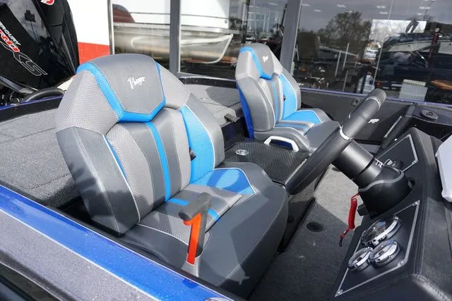 Slide: The Image of Ranger Z520 2025 - 8