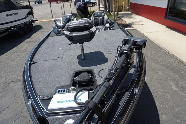 Slide: The Image of Ranger Z521R Cup-Equipped Includes Trailer 2025 - 16