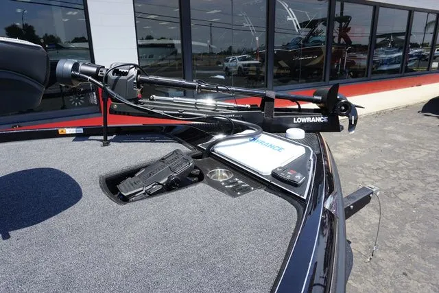 Slide: The Image of Ranger Z521R Cup-Equipped Includes Trailer 2025 - 4