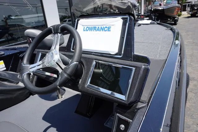 Slide: The Image of Ranger Z521R Cup-Equipped Includes Trailer 2025 - 5