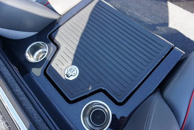 Slide: The Image of Ranger Z518 - Clearance, Includes Trailer 2024 - 20