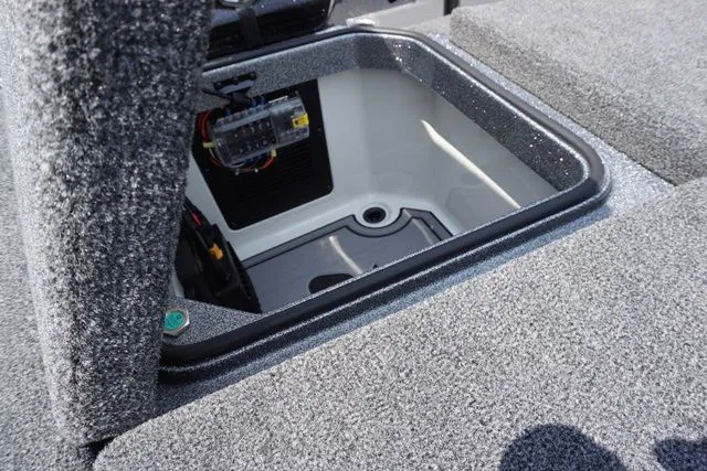 Slide: The Image of Ranger Z521R, Includes Trailer 2024 - 10