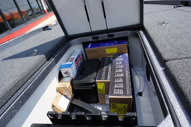 Slide: The Image of Ranger Z521R, Includes Trailer 2024 - 13