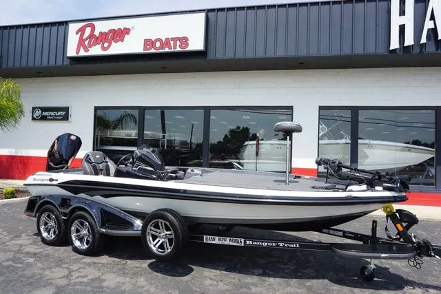 Slide: The Image of Ranger Z521R, Includes Trailer 2024 - 2