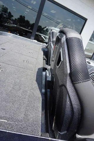 Slide: The Image of Ranger Z521R, Includes Trailer 2024 - 32