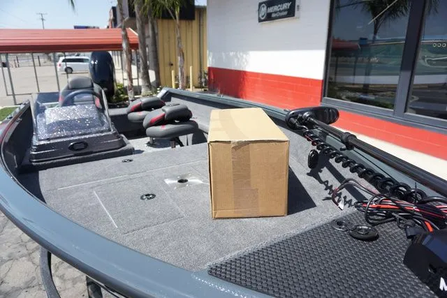 Slide: The Image of Ranger VS1665SC Includes Trailer 2025 - 9