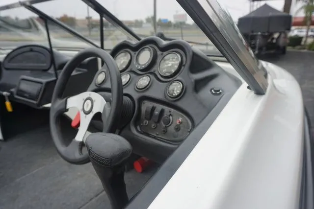 Slide: The Image of Stratos 200 FS 2005 - 9