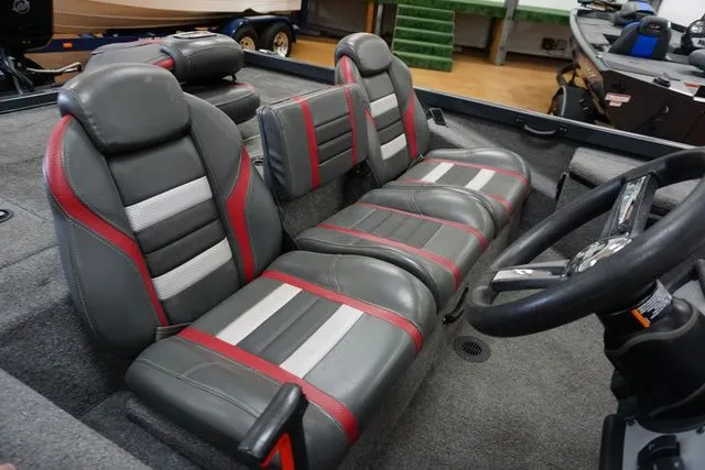 Slide: The Image of Ranger RT178 2022 - 6