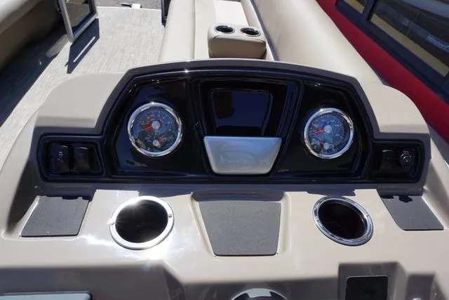 Slide: The Image of Ranger 200C - Includes Trailer 2025 - 14