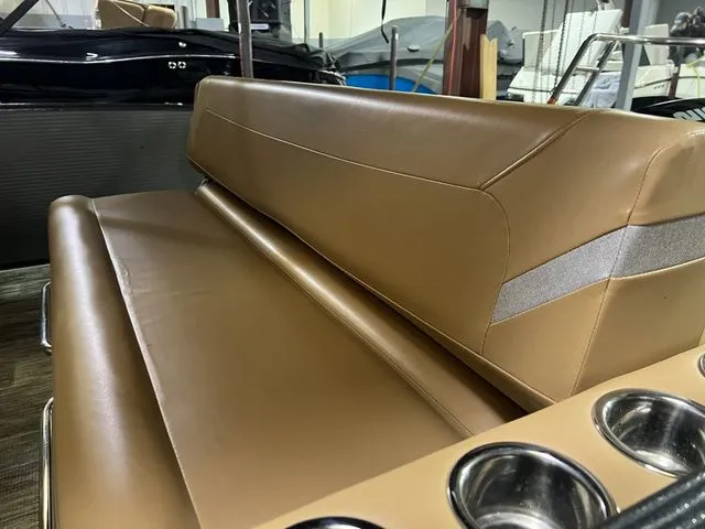 Slide: The Image of Crest Caribbean LX 250 SLS - Includes Trailer 2024 - 6