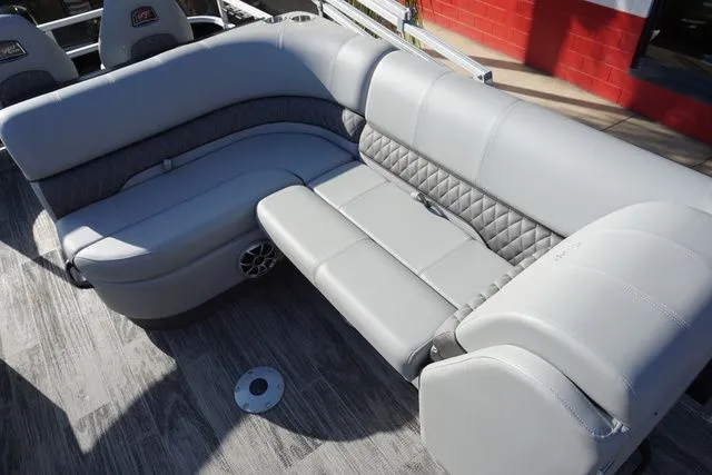 Slide: The Image of Ranger 223FC 2025 - 12