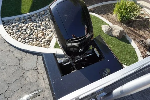 Slide: The Image of Ranger 223FC 2025 - 17