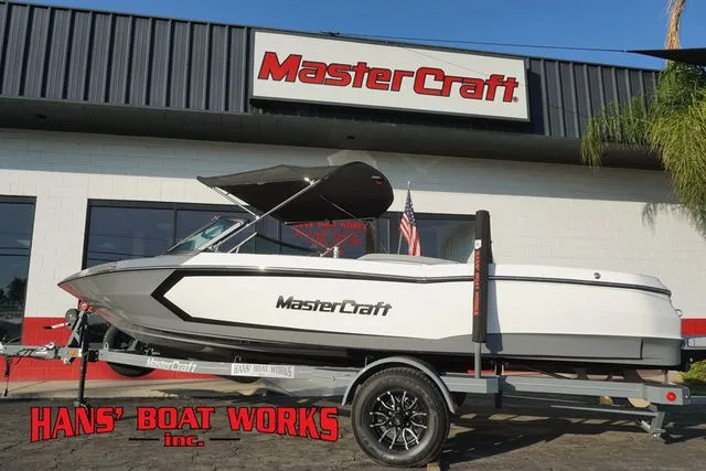 The Image of MasterCraft ProStar 2026 - 1