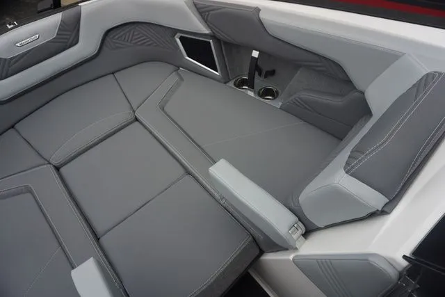 Slide: The Image of MasterCraft XStar 25 - Factory Demo 2026 - 15