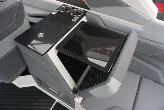 Slide: The Image of MasterCraft XStar 25 - Factory Demo 2026 - 33