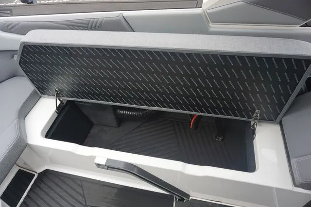 Slide: The Image of MasterCraft XStar 25 - Factory Demo 2026 - 36