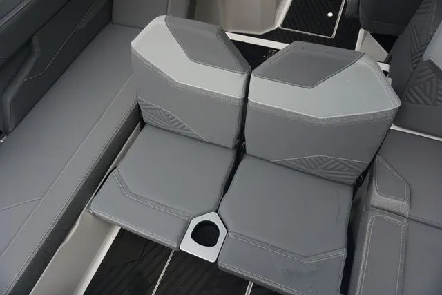 Slide: The Image of MasterCraft XStar 25 - Factory Demo 2026 - 38