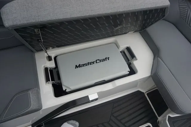 Slide: The Image of MasterCraft XStar 25 - Factory Demo 2026 - 44