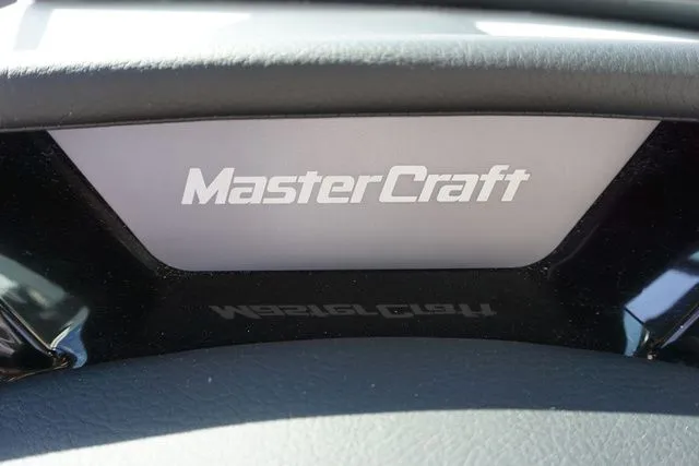 Slide: The Image of MasterCraft NXT22 - ICON PACKAGE - 3K Rebate Eligible 2025 - 38