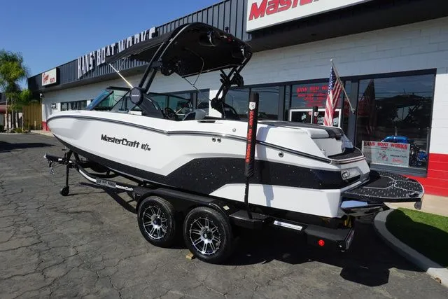 Slide: The Image of MasterCraft NXT22 - ICON PACKAGE - 3K Rebate Eligible 2025 - 4