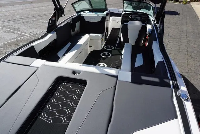 Slide: The Image of MasterCraft NXT22 - ICON PACKAGE - 3K Rebate Eligible 2025 - 7