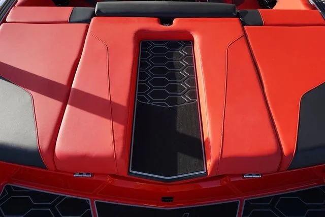 Slide: The Image of MasterCraft NXT23 - ICON PACKAGE - 3K Rebate Eligible 2025 - 13