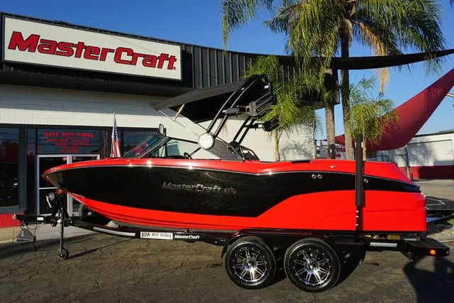 Slide: The Image of MasterCraft NXT23 - ICON PACKAGE - 3K Rebate Eligible 2025 - 3