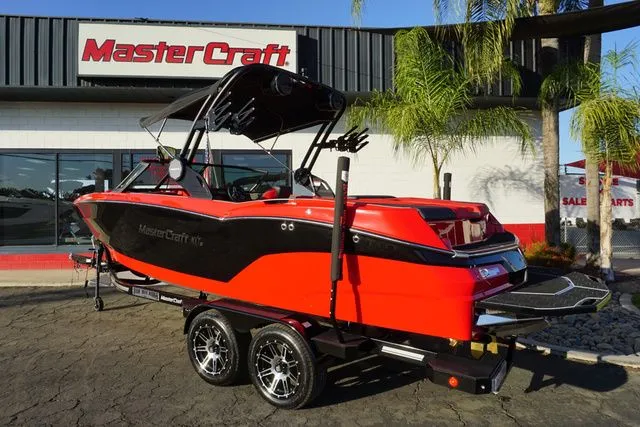 Slide: The Image of MasterCraft NXT23 - ICON PACKAGE - 3K Rebate Eligible 2025 - 4