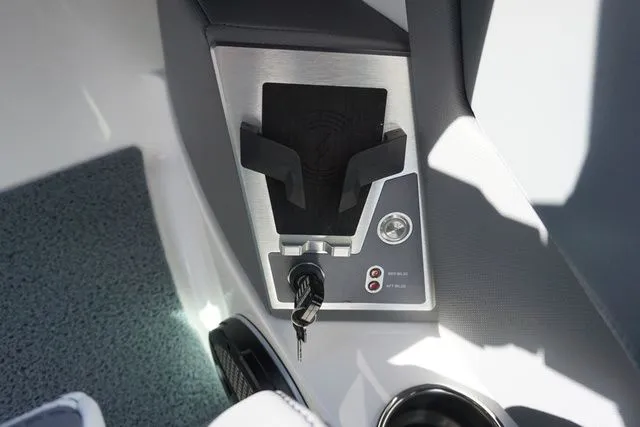 Slide: The Image of MasterCraft X24 Supercharged 6.2L - 9K Rebate Eligible 2025 - 29