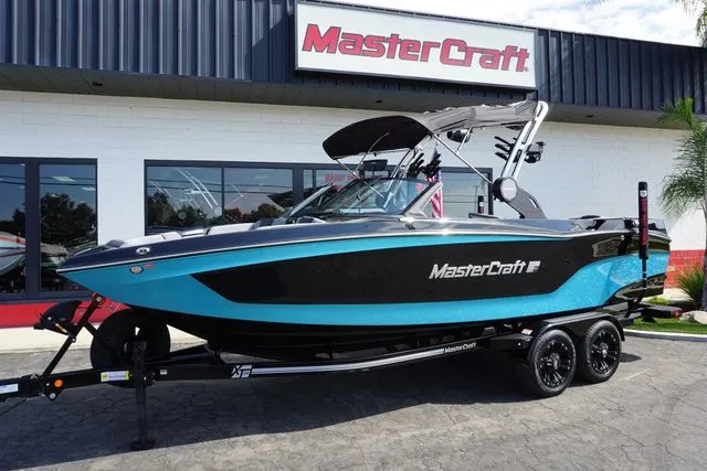 Slide: The Image of MasterCraft XT24 - Closeout 2024 - 12