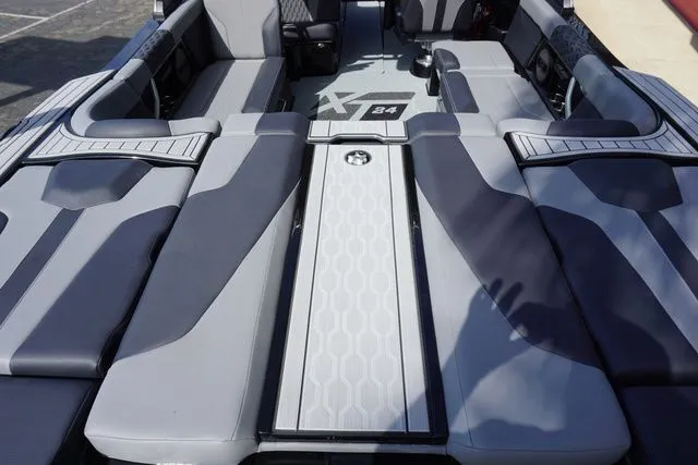 Slide: The Image of MasterCraft XT24 - Closeout 2024 - 20