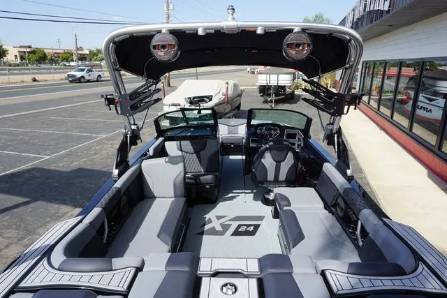 Slide: The Image of MasterCraft XT24 - Closeout 2024 - 21