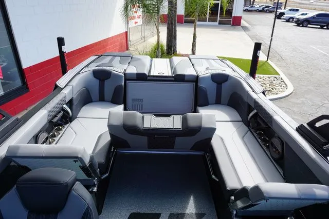 Slide: The Image of MasterCraft XT24 - Closeout 2024 - 49