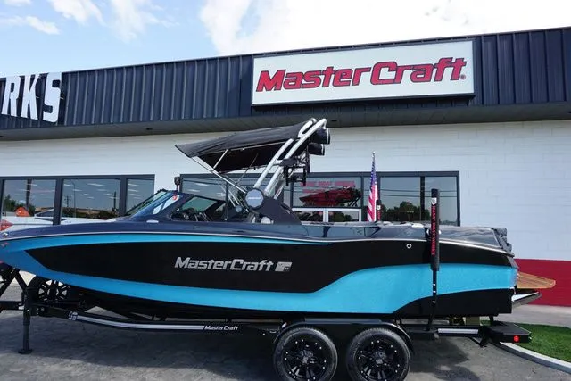 Slide: The Image of MasterCraft XT24 - Closeout 2024 - 5