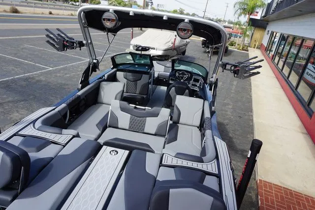 Slide: The Image of MasterCraft XT24 - Closeout 2024 - 51