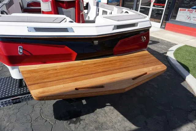 Slide: The Image of MasterCraft ProStar 2023 - 6