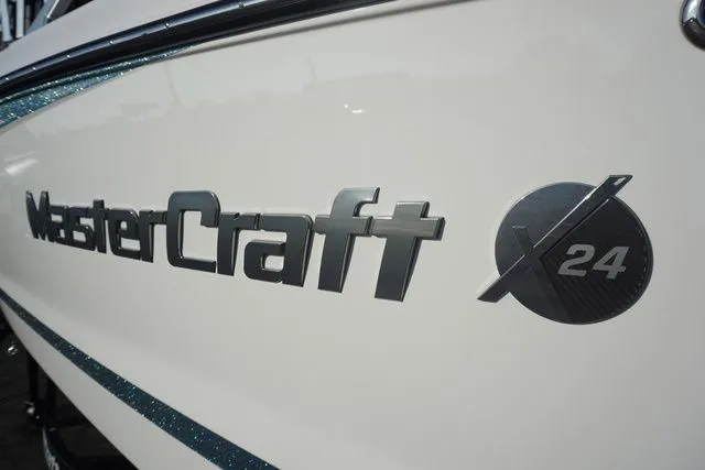 Slide: The Image of MasterCraft X24 2022 - 10