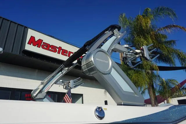 Slide: The Image of MasterCraft X24 2022 - 11