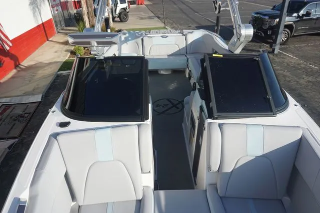 Slide: The Image of MasterCraft X24 2022 - 26