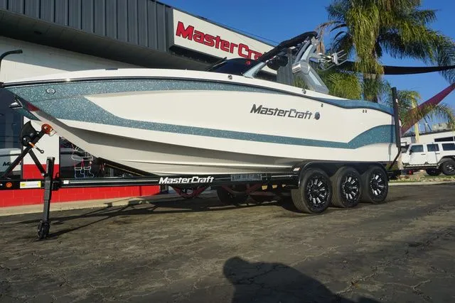 Slide: The Image of MasterCraft X24 2022 - 3