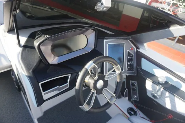 Slide: The Image of MasterCraft X24 2022 - 41